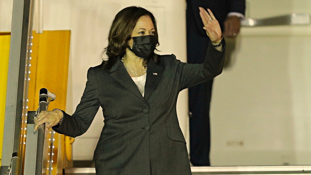 Phó Tổng thống Hợp chúng quốc Hoa Kỳ Kamala Harris đến thăm Việt Nam. (Nguồn ảnh: thanhnien.vn)